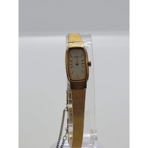 Seiko Women\'s Vintage Slim Gold Tone Watch 2e20-5019 (M) main image 2